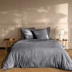 Douceur D'Intérieur Parure de lit 240x220 cm + 2 taies Flanelle relief unie VELOUTEA Anthracite