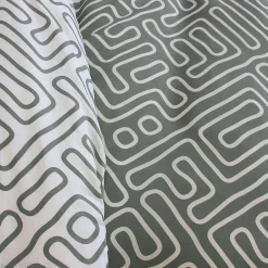 Linnea Parure de lit 240x220 cm en microfibre PARCHEMIN vert motif graphique 3 pièces