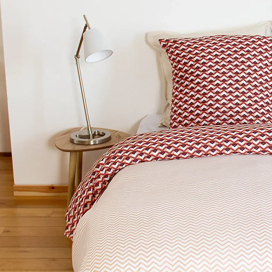 Linnea Parure de lit 140x200 cm en microfibre TIAGOH rouge motif géométrique 2 pièces Discount