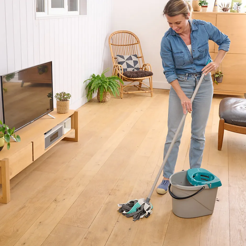 GoodHome Seau et essoreuse de torsion gris clair 14L