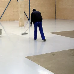 Sopgal Solvant spécial peinture époxy (5l). Réduit la viscosité, augmente l'adhérence et est utilisé pour le nettoyage des outils