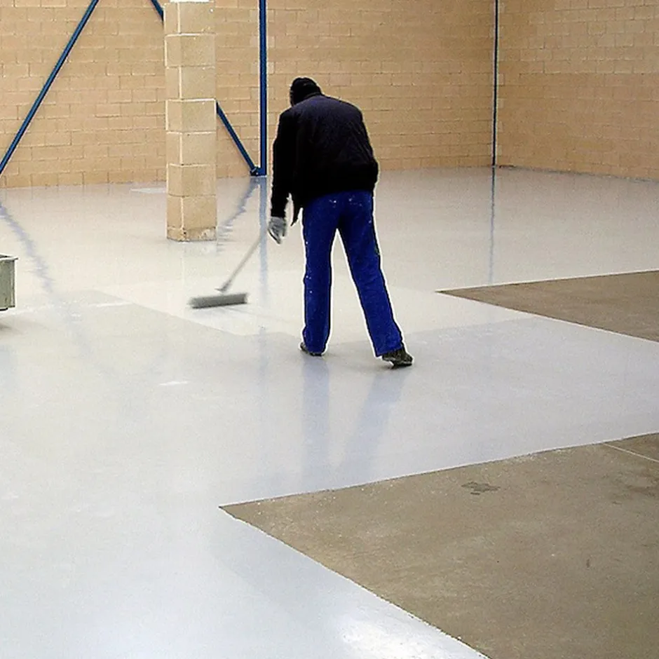 Sopgal Solvant spécial peinture époxy (5l). Réduit la viscosité, augmente l'adhérence et est utilisé pour le nettoyage des outils