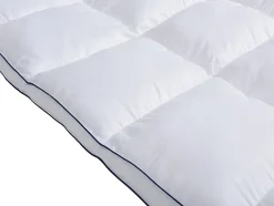 Vente-unique Surconfort de matelas anti-acariens 2 places - 160 x 200 cm - Enveloppe satin 120 fils/cm2 - garnissage 1000gr/m2 - Blanc Sale