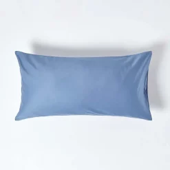 Homescapes Taie d'oreiller bleu en satin de coton égyptien 1000 fils, 50x90 cm -