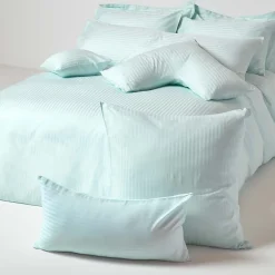 Homescapes Taie d'oreiller bleu satin rayé en coton égyptien 330 fils, 60x60 cm - Best