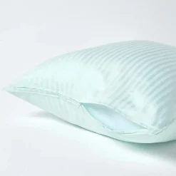 Homescapes Taie d'oreiller bleu satin rayé en coton égyptien 330 fils, 60x60 cm - Best