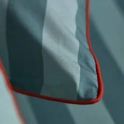 Linnea Taie d'oreiller brodée 50x80 cm en percale de coton PASSE MONTAGNE bleu givré