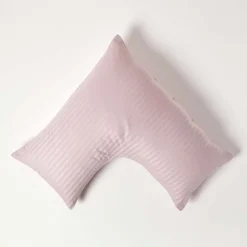 Homescapes Taie d'oreiller cervical violet satin rayé en coton égyptien 330 fils - Sale