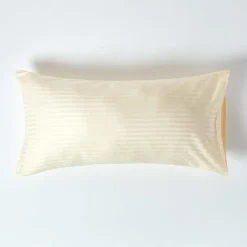 Homescapes Taie d'oreiller jaune pastel satin rayé en coton égyptien 330 fils, 50x90 cm -