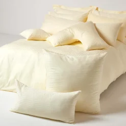 Homescapes Taie d'oreiller jaune pastel satin rayé en coton égyptien 330 fils, 40x40 cm - Sale
