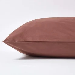 Homescapes Taie d'oreiller marron chocolat 100% coton égyptien 200 fils, 60x60 cm -