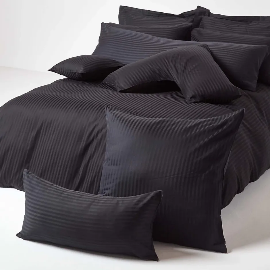 Homescapes Taie d'oreiller noir satin rayé en coton égyptien 330 fils, 40x40 cm - Clearance