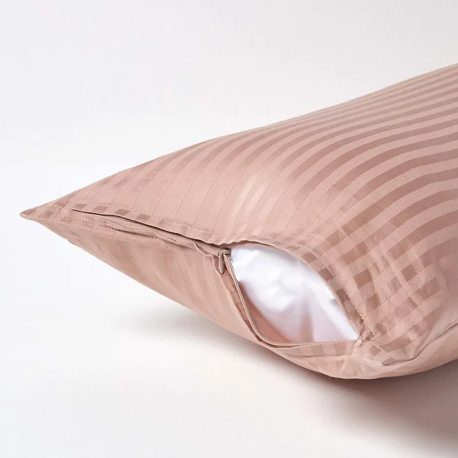 Homescapes Taie d'oreiller taupe satin rayé en coton égyptien 330 fils, 40x80 cm - Discount