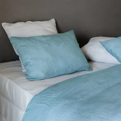 Linnea Taie d'oreiller uni 65X65 cm lin lavé froissé SONATE bleu Topaze