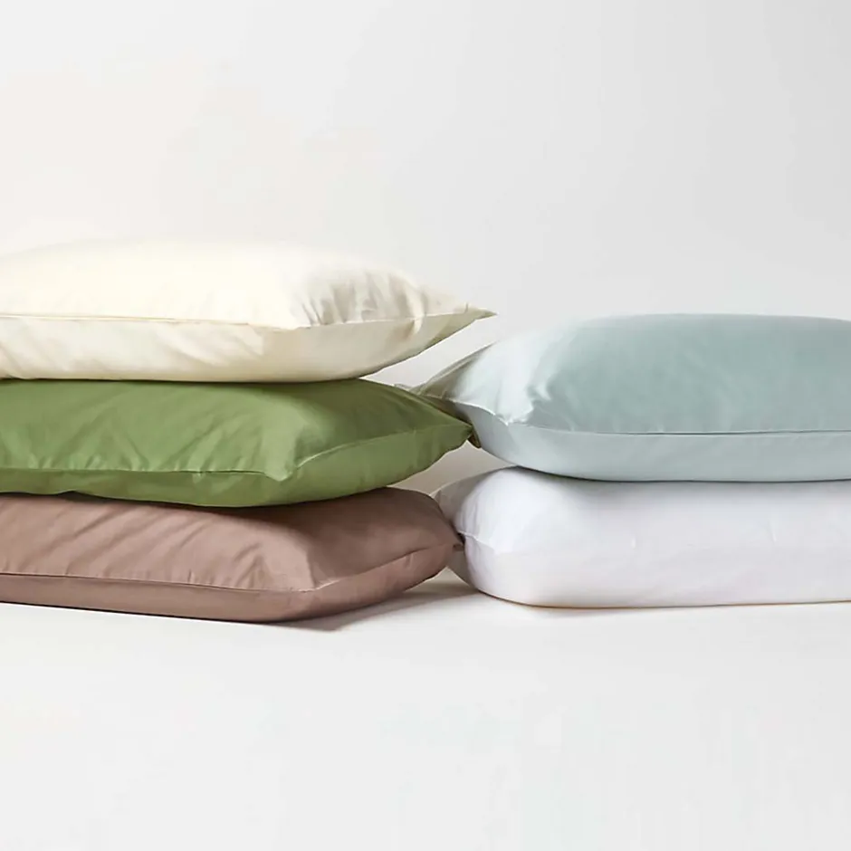 Homescapes Taie d'oreiller vert mousse en coton égyptien bio 400 fils, 60x60 cm -