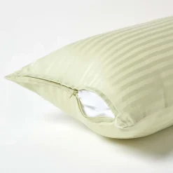 Homescapes Taie d'oreiller vert sauge satin rayé en coton égyptien 330 fils, 40x80 cm - Sale