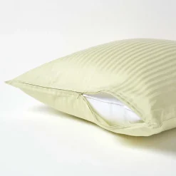 Homescapes Taie d'oreiller vert sauge satin rayé en coton égyptien 330 fils, 60x60 cm - Outlet