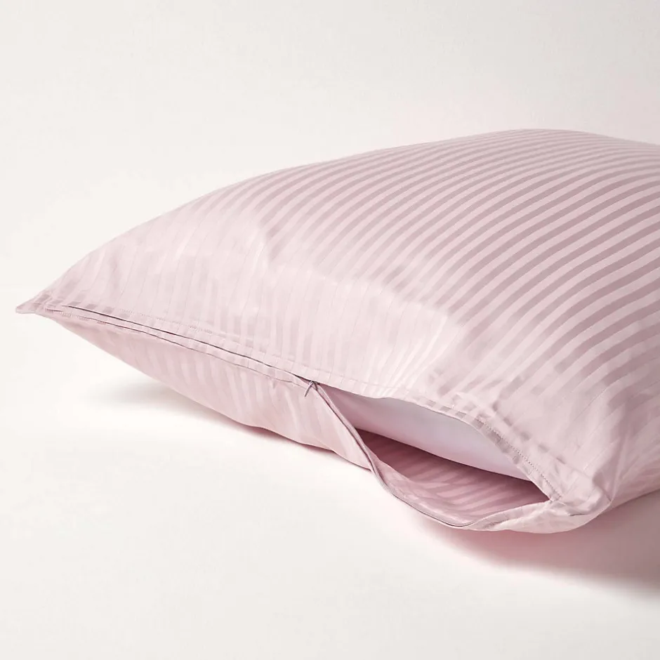 Homescapes Taie d'oreiller violet satin rayé en coton égyptien 330 fils, 80x80 cm -