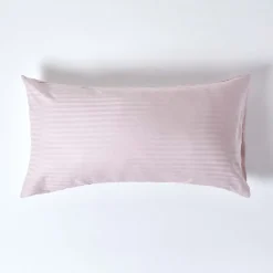 Homescapes Taie d'oreiller violet satin rayé en coton égyptien 330 fils, 50x90 cm -