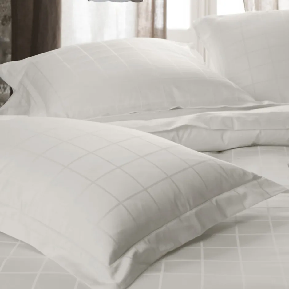 Linnea Taie d'oreiller 50x70 cm satin CONCERTO rayures beige Craie