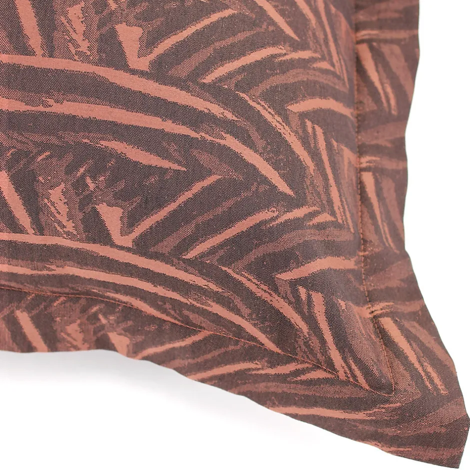 Linnea Taie d'oreiller 65x65 cm Satin de coton OPERA Marron foncé