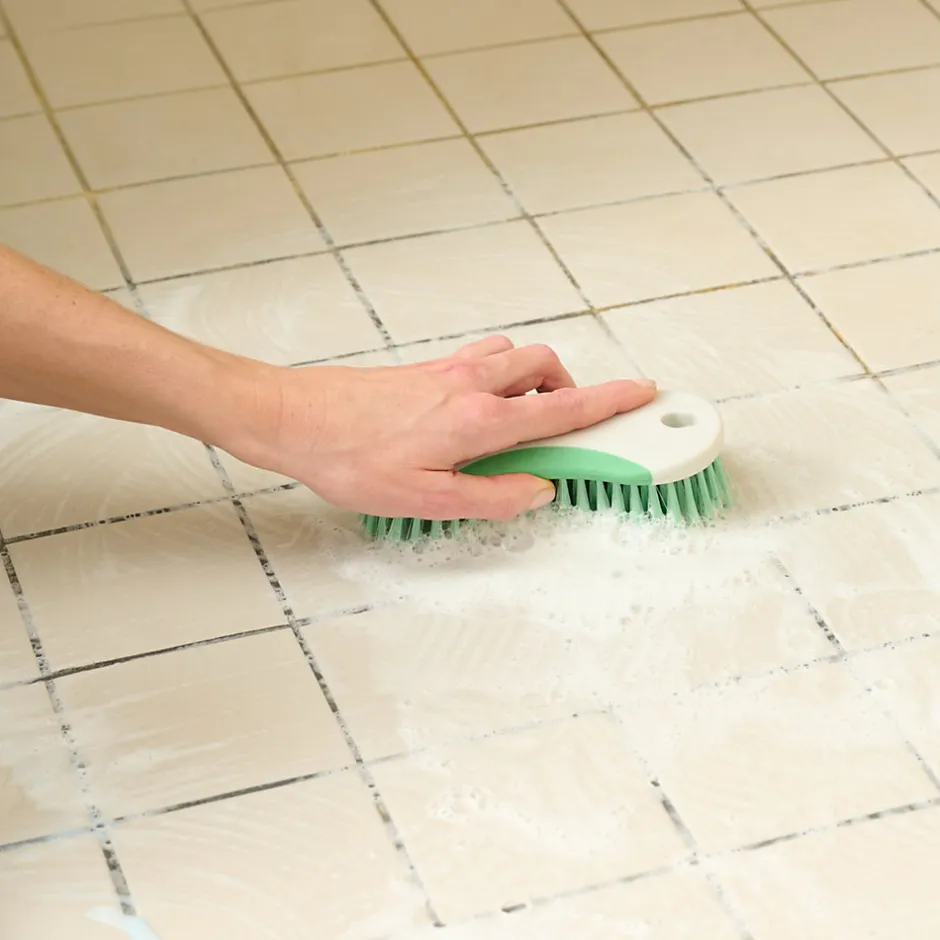 Tête de brosse à récurer poils rigide blanc l.7cm